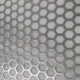 Hexagonal Perforated Aluminum Sheet 2mm Thick 3003 5005 5052 6061 3004