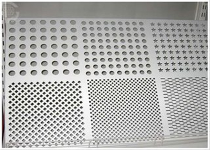 Unpolished 0.1875 Center to Center 36 Length Finish 0.063 Thickness Mill 24 Width 3003 Aluminum Perforated Sheet Staggered Round 0.125 Holes H14 Temper 14 Gauge